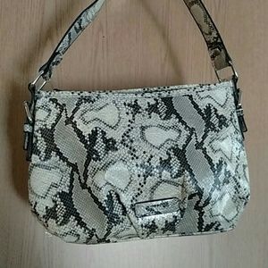 Small snakeskin print